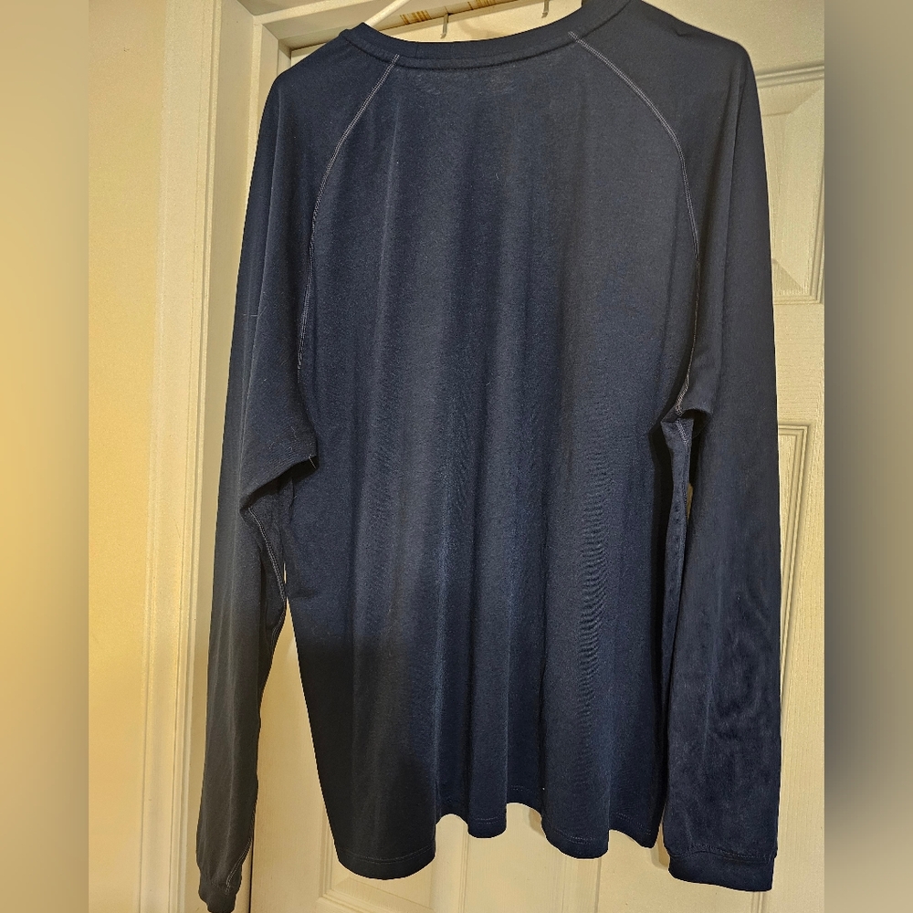 Michigan Wolverines Long-sleeved T-shirt. Size:XL. - Picture 2 of 7